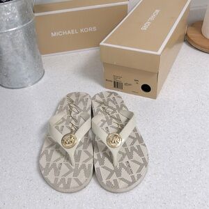 Michael Kors Jet Set Vanilla Cream Flip Flops